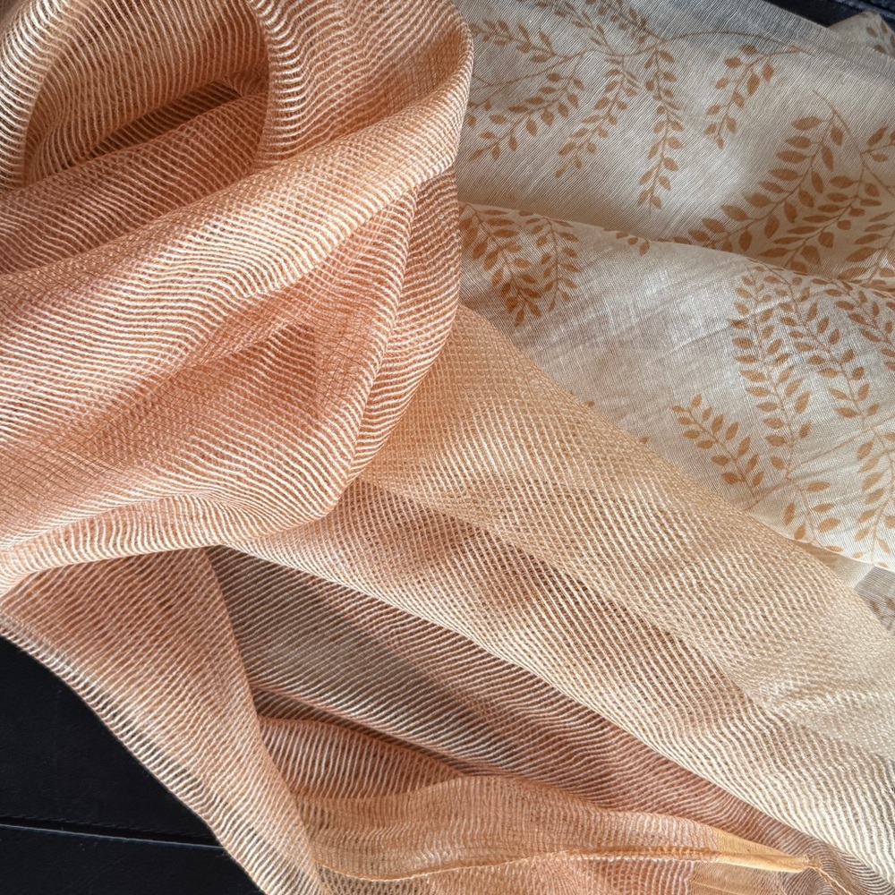 Paisley Road Elegant Gossamer Pale Peach/Cream Silk & Cotton Shawl - Picture 5 of 7